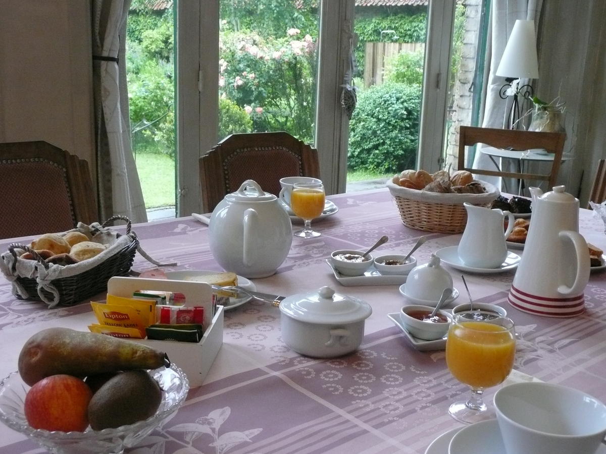 Manoir De Bois En Ardres Bed & Breakfast エクステリア 写真